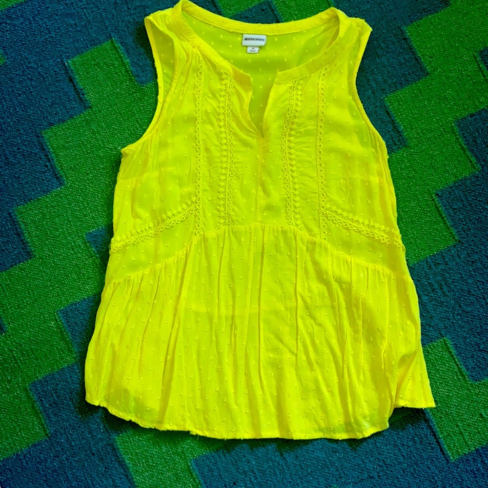 Yellow Merona flowy sleeveless blouse